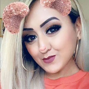 Meet your Posher, Helen